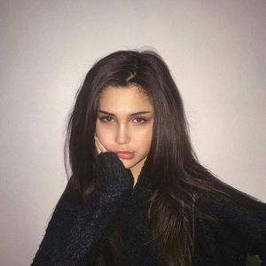 Meet your Posher, Pringle